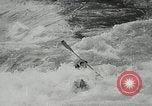 Immagine di Canoisti e kayakers Austria, 1954, secondo 13 filmato di repertorio 65675069476
