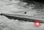 Immagine di Canoisti e kayakers Austria, 1954, secondo 28 filmato di repertorio 65675069476
