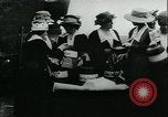 Immagine di Le ragazze di Chicago Chicago Illinois USA, 1918, secondo 31 filmato di repertorio 65675069477