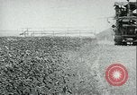 Standbild Bewässerung land San Joaquin Valley California USA, 1918, aus Sekunde 57 historischem Filmmaterial Videoclip 65675069479