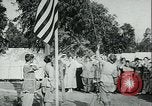 Standbild United States Frauen Ernte Weintrauben Florin California USA, 1918, aus Sekunde 8 historischem Filmmaterial Videoclip 65675069480
