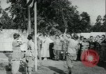 Standbild United States Frauen Ernte Weintrauben Florin California USA, 1918, aus Sekunde 10 historischem Filmmaterial Videoclip 65675069480