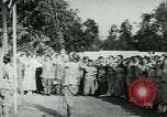 Standbild United States Frauen Ernte Weintrauben Florin California USA, 1918, aus Sekunde 14 historischem Filmmaterial Videoclip 65675069480