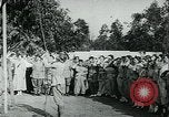 Standbild United States Frauen Ernte Weintrauben Florin California USA, 1918, aus Sekunde 15 historischem Filmmaterial Videoclip 65675069480
