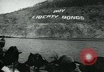 Standbild United States Frauen Ernte Weintrauben Florin California USA, 1918, aus Sekunde 55 historischem Filmmaterial Videoclip 65675069480