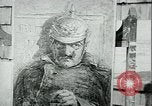 Immagine di Artista dipinge poster Chicago Illinois USA, 1918, secondo 37 filmato di repertorio 65675069483