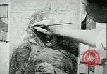Immagine di Artista dipinge poster Chicago Illinois USA, 1918, secondo 56 filmato di repertorio 65675069483