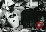 Immagine di Trofei e cimeli di famiglia Chicago Illinois USA, 1918, secondo 27 filmato di repertorio 65675069484