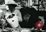 Immagine di Trofei e cimeli di famiglia Chicago Illinois USA, 1918, secondo 29 filmato di repertorio 65675069484
