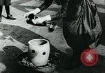 Immagine di Trofei e cimeli di famiglia Chicago Illinois USA, 1918, secondo 34 filmato di repertorio 65675069484