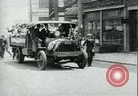 Immagine di Maschera a gas operai premiati New York City USA, 1918, secondo 12 filmato di repertorio 65675069485