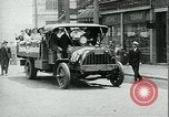 Immagine di Maschera a gas operai premiati New York City USA, 1918, secondo 13 filmato di repertorio 65675069485