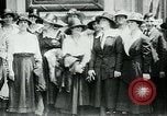 Immagine di Maschera a gas operai premiati New York City USA, 1918, secondo 22 filmato di repertorio 65675069485