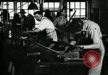 Immagine di Un fucile factory United States USA, 1917, secondo 5 filmato di repertorio 65675069497