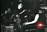 Immagine di Un fucile factory United States USA, 1917, secondo 17 filmato di repertorio 65675069497