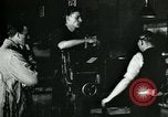 Immagine di Un fucile factory United States USA, 1917, secondo 29 filmato di repertorio 65675069497