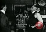 Immagine di Un fucile factory United States USA, 1917, secondo 55 filmato di repertorio 65675069497