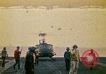 Immagine di Evacuazione dei rifugiati da Saigon Sul mare del sud della Cina, 1975, secondo 1 filmato di repertorio 65675069506