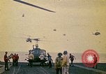 Immagine di Evacuazione dei rifugiati da Saigon Sul mare del sud della Cina, 1975, secondo 9 filmato di repertorio 65675069506