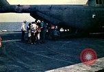 Immagine di Evacuazione dei rifugiati da Saigon Sul mare del sud della Cina, 1975, secondo 30 filmato di repertorio 65675069506