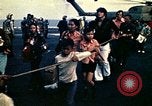 Immagine di Evacuazione dei rifugiati da Saigon Sul mare del sud della Cina, 1975, secondo 48 filmato di repertorio 65675069506