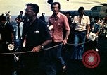 Immagine di Evacuazione dei rifugiati da Saigon Sul mare del sud della Cina, 1975, secondo 52 filmato di repertorio 65675069506