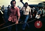 Immagine di Evacuazione dei rifugiati da Saigon Sul mare del sud della Cina, 1975, secondo 53 filmato di repertorio 65675069506