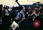 Immagine di Evacuazione dei rifugiati da Saigon Sul mare del sud della Cina, 1975, secondo 56 filmato di repertorio 65675069506