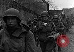 Immagine di STATI UNITI Fanteria vicino a Bitschhofen Germania WW2 Bitschhofen Germania, 1944, secondo 6 filmato di repertorio 65675069529