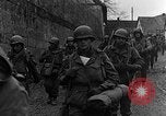 Immagine di STATI UNITI Fanteria vicino a Bitschhofen Germania WW2 Bitschhofen Germania, 1944, secondo 7 filmato di repertorio 65675069529