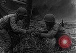 Immagine di STATI UNITI Fanteria vicino a Bitschhofen Germania WW2 Bitschhofen Germania, 1944, secondo 25 filmato di repertorio 65675069529