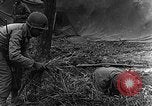 Immagine di STATI UNITI Fanteria vicino a Bitschhofen Germania WW2 Bitschhofen Germania, 1944, secondo 32 filmato di repertorio 65675069529