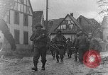 Standbild Deutschland Infanterie Bitschhofen Deutschland, 1944, aus Sekunde 4 historischem Filmmaterial Videoclip 65675069530