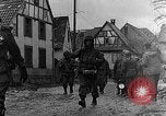 Standbild Deutschland Infanterie Bitschhofen Deutschland, 1944, aus Sekunde 8 historischem Filmmaterial Videoclip 65675069530