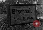 Standbild Deutschland Infanterie Bitschhofen Deutschland, 1944, aus Sekunde 25 historischem Filmmaterial Videoclip 65675069530