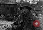 Standbild Deutschland Infanterie Bitschhofen Deutschland, 1944, aus Sekunde 35 historischem Filmmaterial Videoclip 65675069530