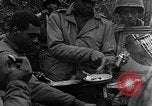 Image Camp de soldats afro-américains WW2 Allemagne, 1944, de la seconde 6 séquences d'archives historiques vidéo 65675069531