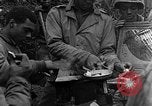 Image Camp de soldats afro-américains WW2 Allemagne, 1944, de la seconde 8 séquences d'archives historiques vidéo 65675069531