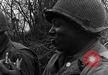Image Camp de soldats afro-américains WW2 Allemagne, 1944, de la seconde 21 séquences d'archives historiques vidéo 65675069531