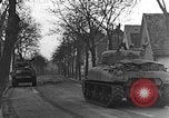 Standbild M4 Sherman Panzer Haguenau Frankreich, 1944, aus Sekunde 8 historischem Filmmaterial Videoclip 65675069535