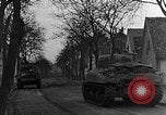 Standbild M4 Sherman Panzer Haguenau Frankreich, 1944, aus Sekunde 13 historischem Filmmaterial Videoclip 65675069535