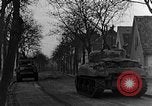 Standbild M4 Sherman Panzer Haguenau Frankreich, 1944, aus Sekunde 14 historischem Filmmaterial Videoclip 65675069535