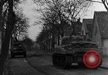 Standbild M4 Sherman Panzer Haguenau Frankreich, 1944, aus Sekunde 15 historischem Filmmaterial Videoclip 65675069535