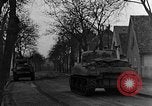 Standbild M4 Sherman Panzer Haguenau Frankreich, 1944, aus Sekunde 17 historischem Filmmaterial Videoclip 65675069535
