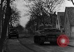 Standbild M4 Sherman Panzer Haguenau Frankreich, 1944, aus Sekunde 23 historischem Filmmaterial Videoclip 65675069535
