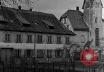 Standbild M4 Sherman Panzer Haguenau Frankreich, 1944, aus Sekunde 26 historischem Filmmaterial Videoclip 65675069535