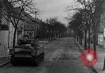 Standbild M4 Sherman Panzer Haguenau Frankreich, 1944, aus Sekunde 39 historischem Filmmaterial Videoclip 65675069535