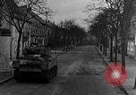 Standbild M4 Sherman Panzer Haguenau Frankreich, 1944, aus Sekunde 40 historischem Filmmaterial Videoclip 65675069535