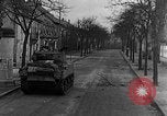 Standbild M4 Sherman Panzer Haguenau Frankreich, 1944, aus Sekunde 43 historischem Filmmaterial Videoclip 65675069535