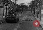 Standbild M4 Sherman Panzer Haguenau Frankreich, 1944, aus Sekunde 44 historischem Filmmaterial Videoclip 65675069535